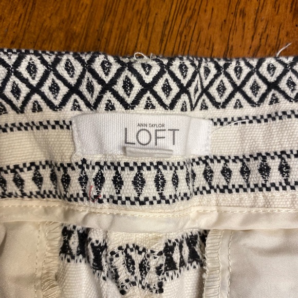 Ann Taylor loft, The Riviera shorts. Size 10 - Picture 7 of 15